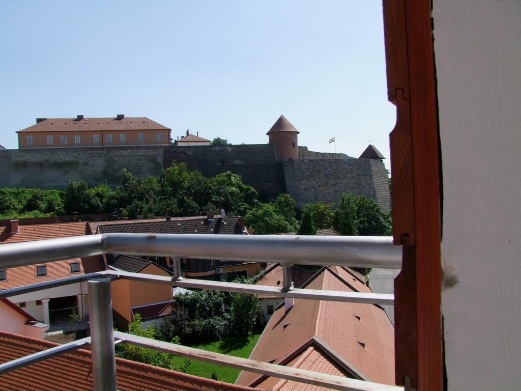 Minaret Apartman Lägenhet Eger Rum bild