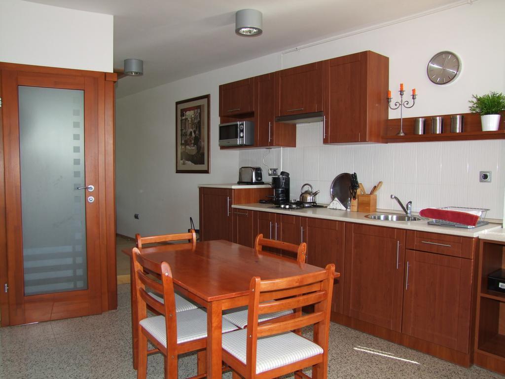 Minaret Apartman Eger Rum bild