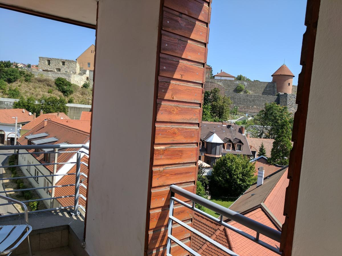 Minaret Apartman Eger Exteriör bild