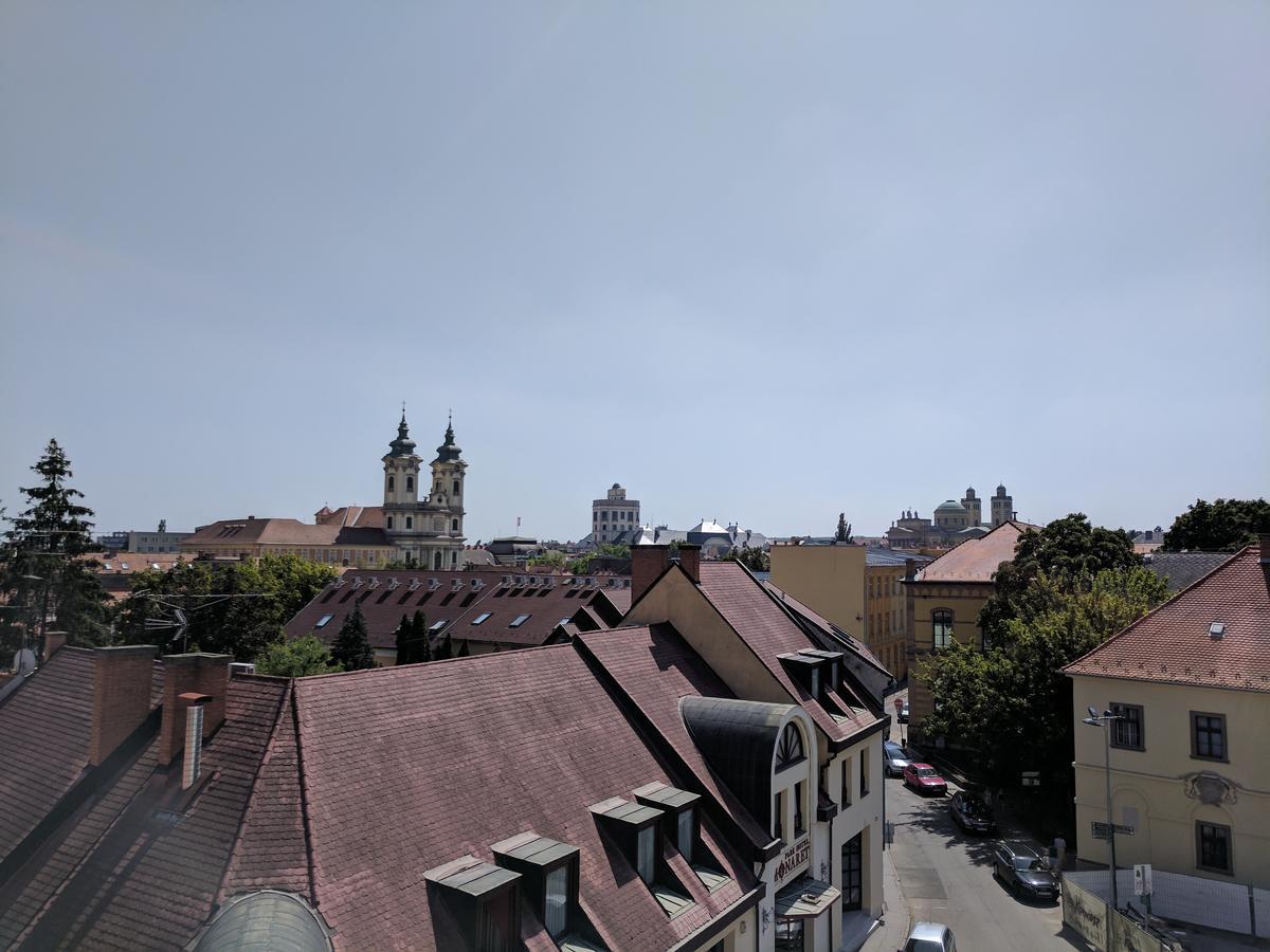 Minaret Apartman Eger Exteriör bild