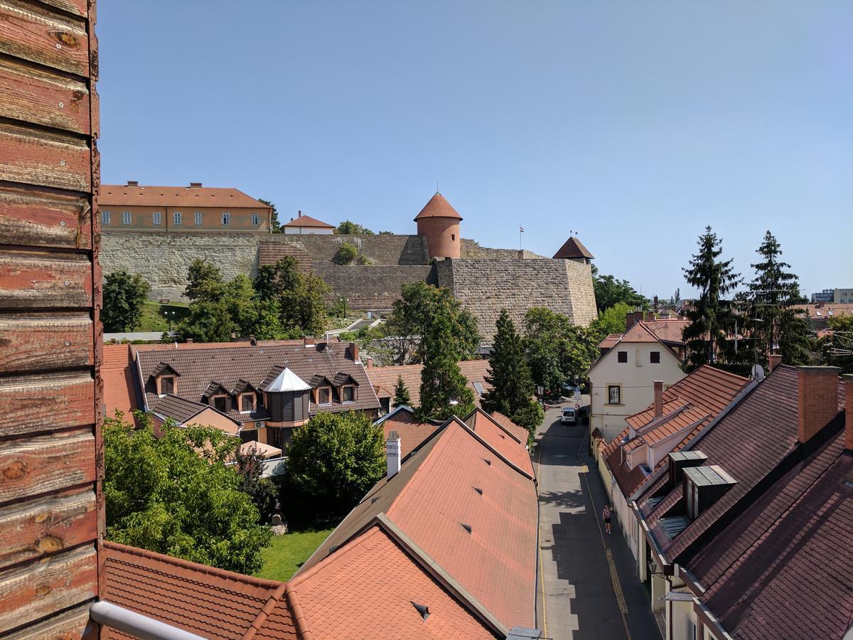 Minaret Apartman Lägenhet Eger Exteriör bild